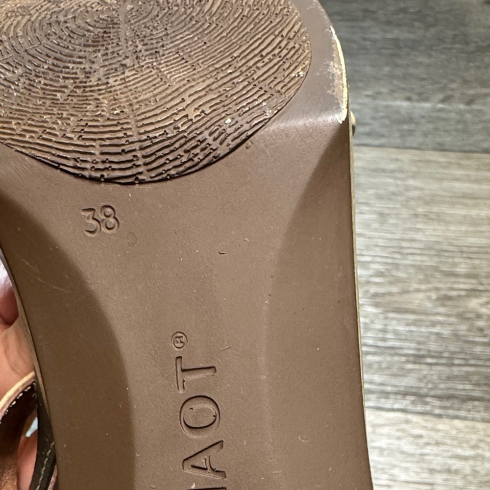 Naot Tan Leather Sandals woman’s 38 (s151) - Picture 8 of 8